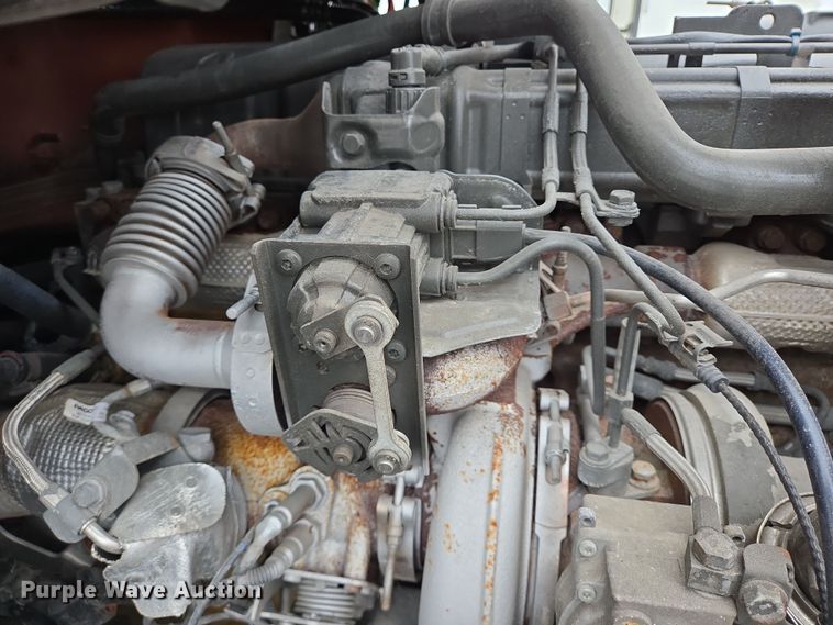 image for item DV1265 2017 Kenworth T680 semi truck