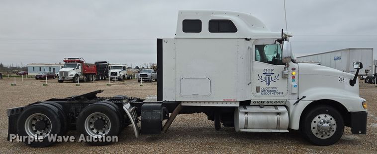 image for item DV1274 2007 International 9400i semi truck