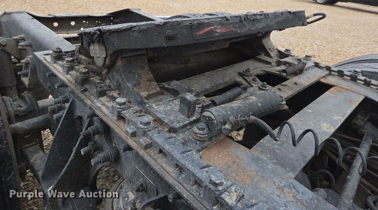 image for item DV1274 2007 International 9400i semi truck