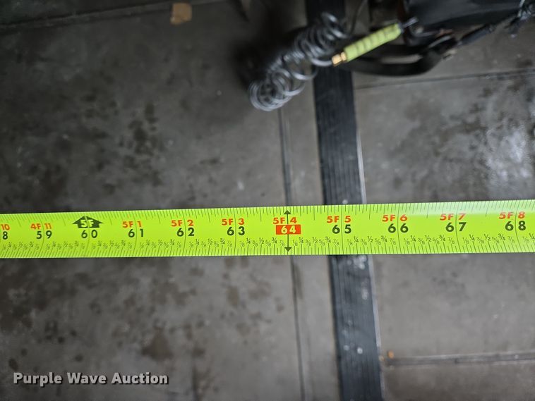 image for item DV1274 2007 International 9400i semi truck