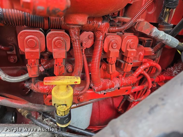 image for item DV1274 2007 International 9400i semi truck