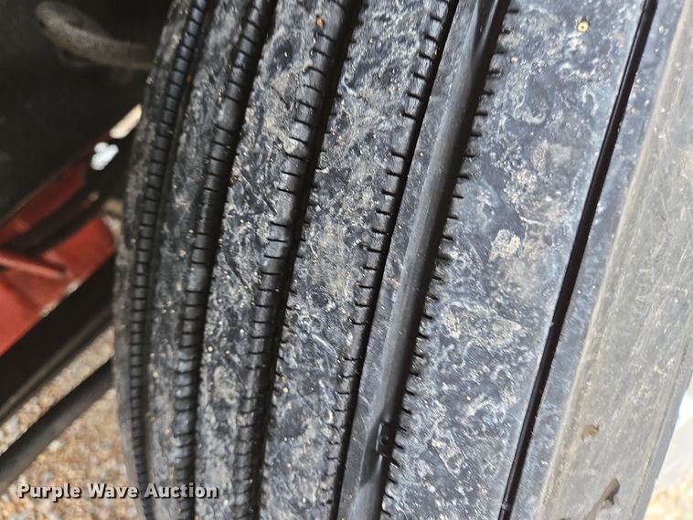 image for item DV1274 2007 International 9400i semi truck