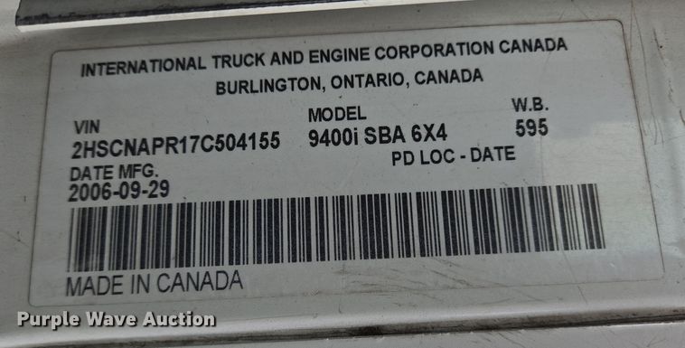 image for item DV1274 2007 International 9400i semi truck