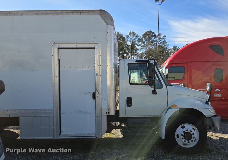 image for item DV1277 2016 International DuraStar 4300 box truck