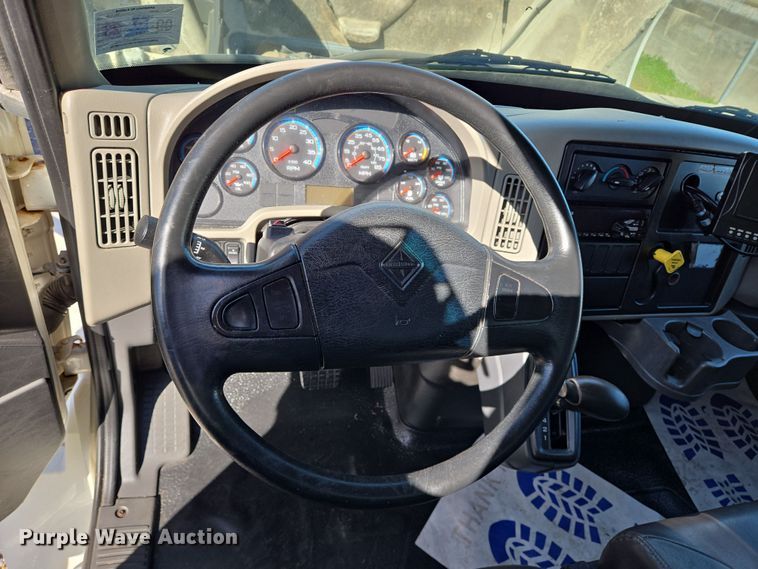 image for item DV1277 2016 International DuraStar 4300 box truck