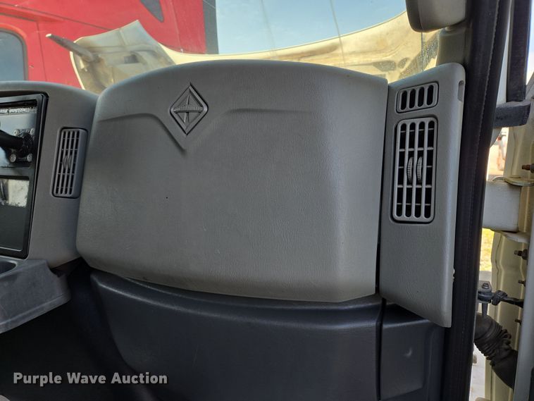 image for item DV1277 2016 International DuraStar 4300 box truck