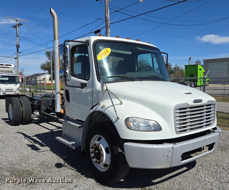 image for item DV1278 2018 Freightliner Business Class M2 106 truck cab and chassis