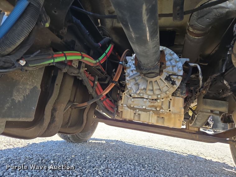 image for item DV1278 2018 Freightliner Business Class M2 106 truck cab and chassis