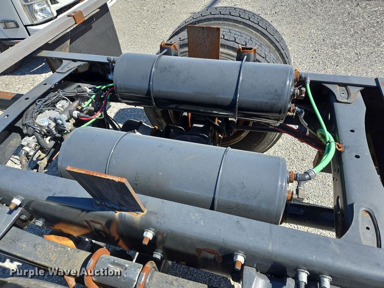 image for item DV1278 2018 Freightliner Business Class M2 106 truck cab and chassis