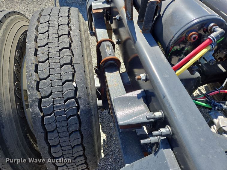 image for item DV1278 2018 Freightliner Business Class M2 106 truck cab and chassis