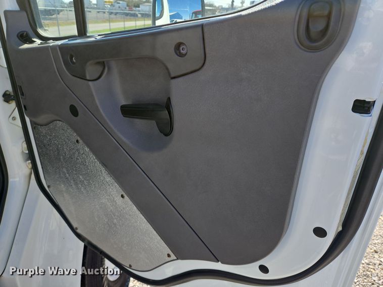 image for item DV1278 2018 Freightliner Business Class M2 106 truck cab and chassis