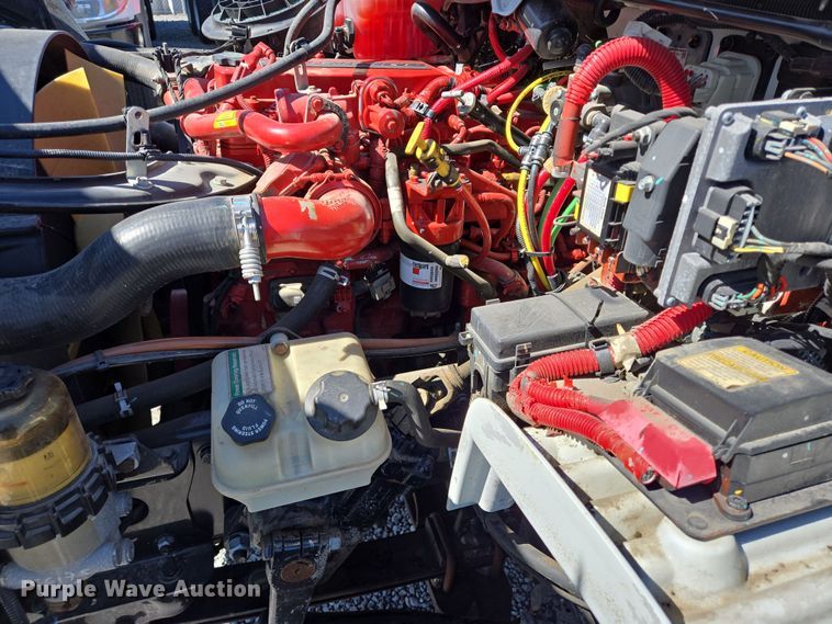 image for item DV1278 2018 Freightliner Business Class M2 106 truck cab and chassis