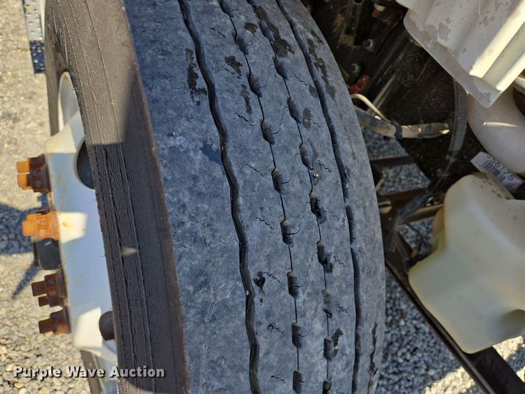 image for item DV1278 2018 Freightliner Business Class M2 106 truck cab and chassis