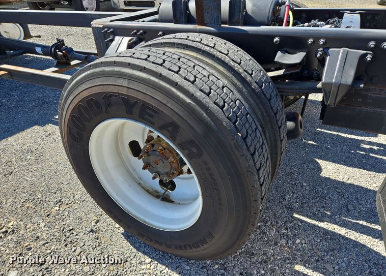 image for item DV1278 2018 Freightliner Business Class M2 106 truck cab and chassis