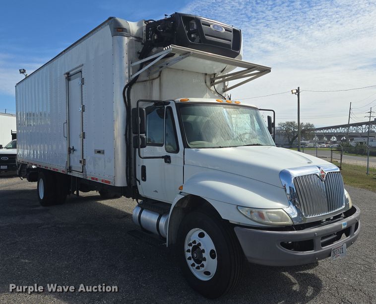 image for item DV1279 2018 International DuraStar 4300 refrigerated truck