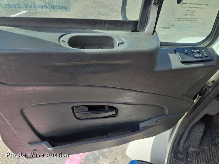 image for item DV1279 2018 International DuraStar 4300 refrigerated truck