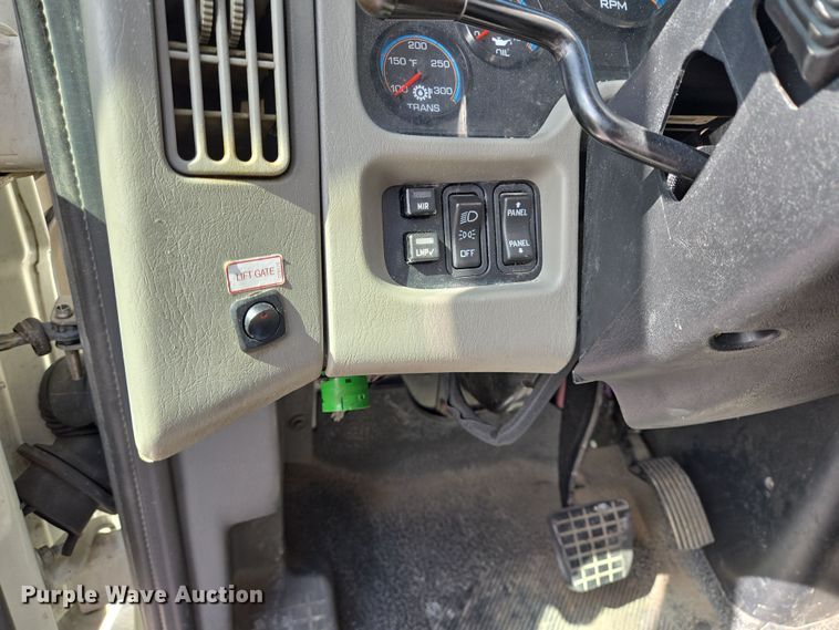 image for item DV1279 2018 International DuraStar 4300 refrigerated truck