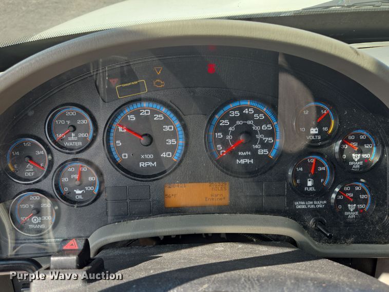 image for item DV1279 2018 International DuraStar 4300 refrigerated truck