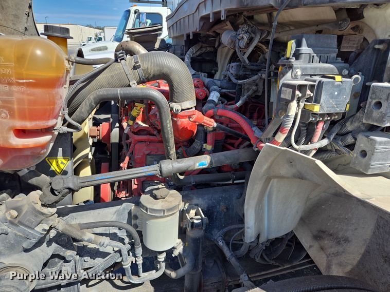 image for item DV1279 2018 International DuraStar 4300 refrigerated truck