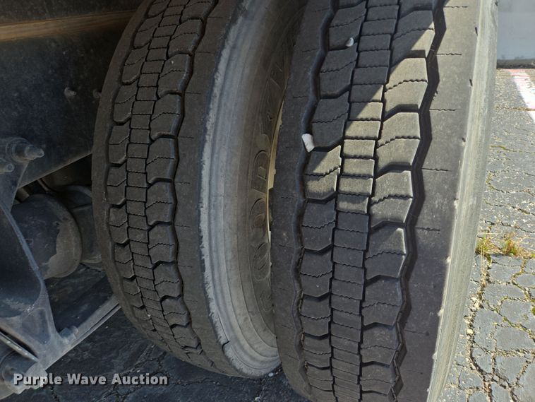 image for item DV1279 2018 International DuraStar 4300 refrigerated truck