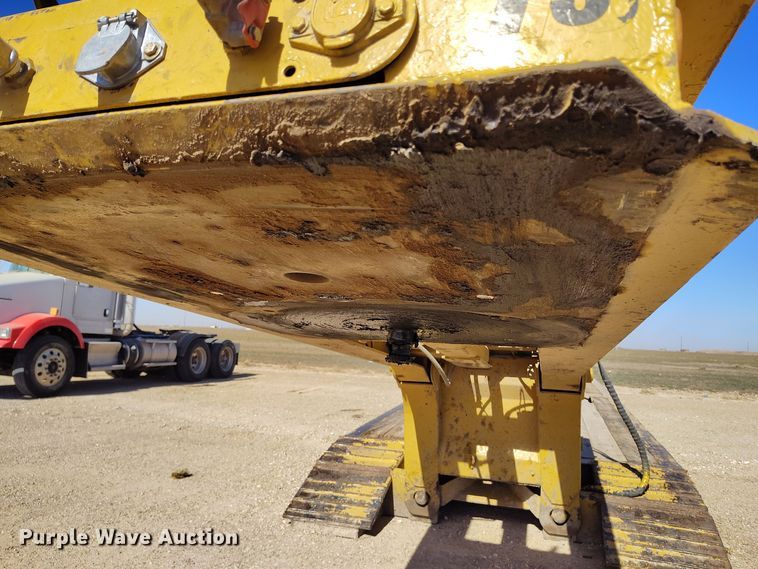 image for item DV6666 1997 Trail King lowboy equipment trailer