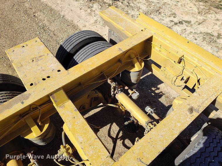 image for item DV6666 1997 Trail King lowboy equipment trailer