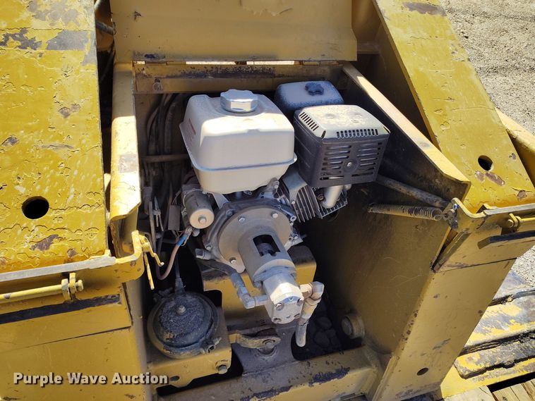 image for item DV6666 1997 Trail King lowboy equipment trailer