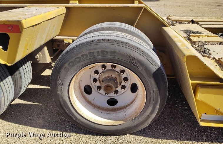 image for item DV6666 1997 Trail King lowboy equipment trailer