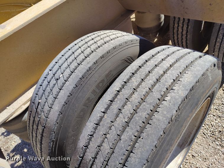 image for item DV6666 1997 Trail King lowboy equipment trailer