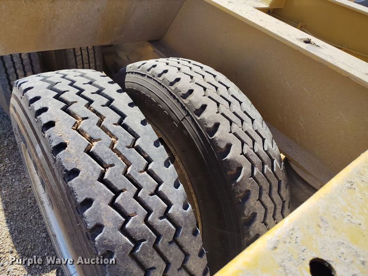 image for item DV6666 1997 Trail King lowboy equipment trailer