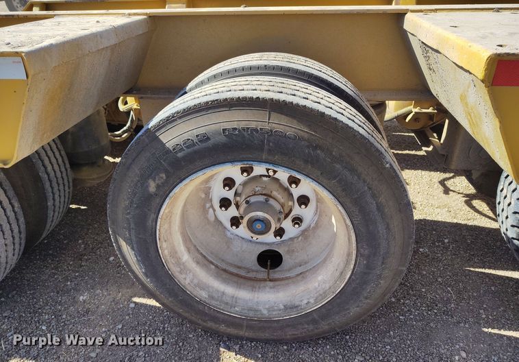 image for item DV6666 1997 Trail King lowboy equipment trailer