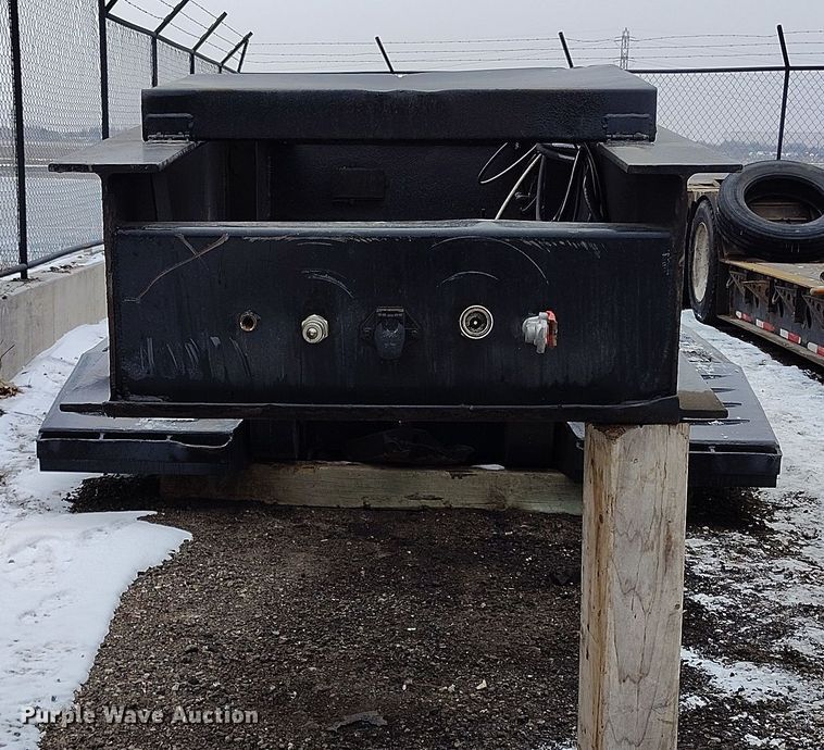 image for item DV6694 1998 Witzco Challenger RG-35 lowboy equipment trailer