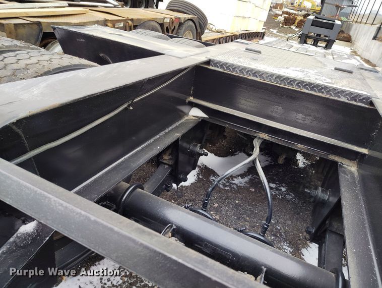 image for item DV6694 1998 Witzco Challenger RG-35 lowboy equipment trailer