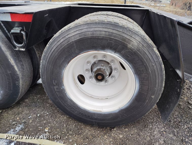 image for item DV6694 1998 Witzco Challenger RG-35 lowboy equipment trailer