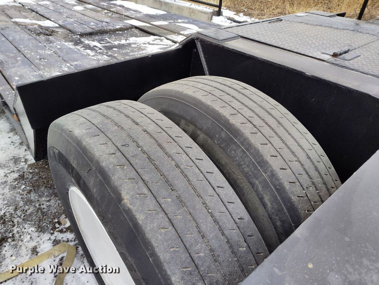 image for item DV6694 1998 Witzco Challenger RG-35 lowboy equipment trailer