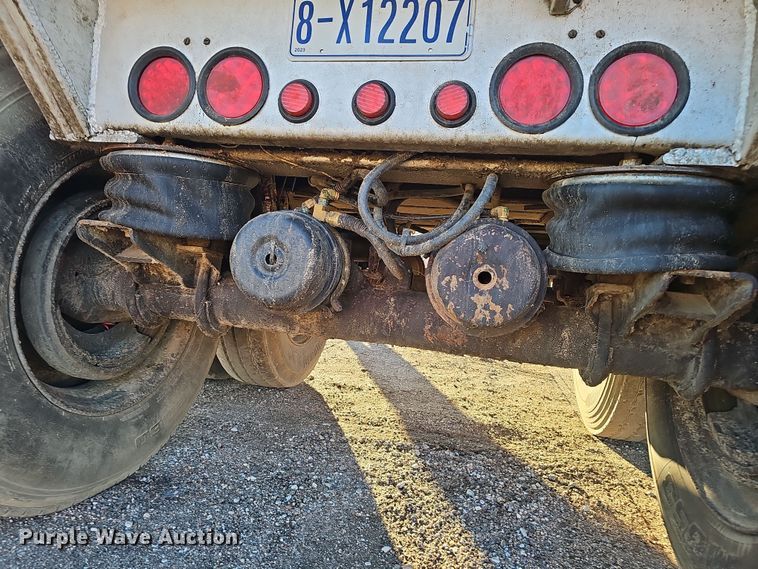 image for item DW3163 1999 Mate end dump trailer