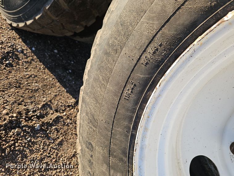 image for item DW3163 1999 Mate end dump trailer