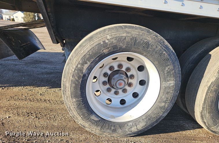 image for item DW3165 2013 Wilson DWBT-6000SS live bottom trailer