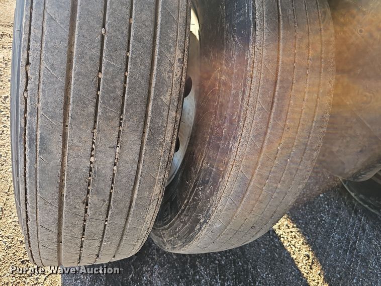 image for item DW3165 2013 Wilson DWBT-6000SS live bottom trailer