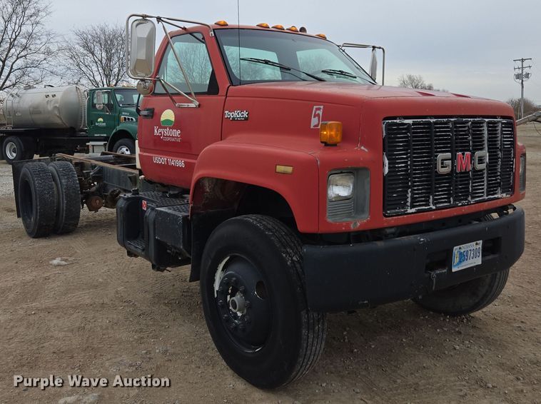 image for item DX1623 1994 GMC Top Kick truck cab and chassis