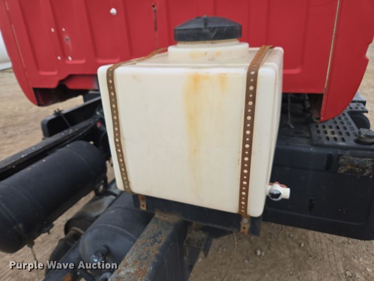 image for item DX1623 1994 GMC Top Kick truck cab and chassis