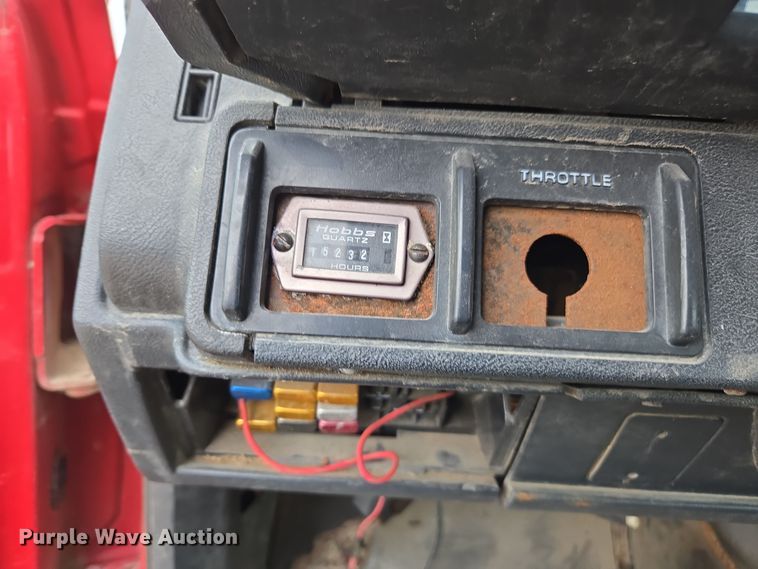 image for item DX1623 1994 GMC Top Kick truck cab and chassis