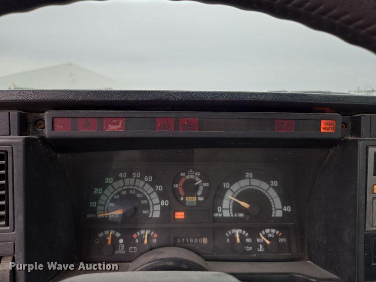 image for item DX1623 1994 GMC Top Kick truck cab and chassis