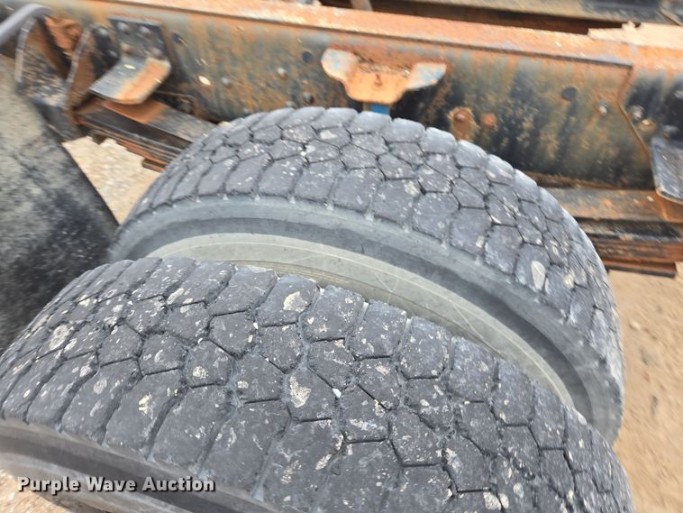 image for item DX1623 1994 GMC Top Kick truck cab and chassis