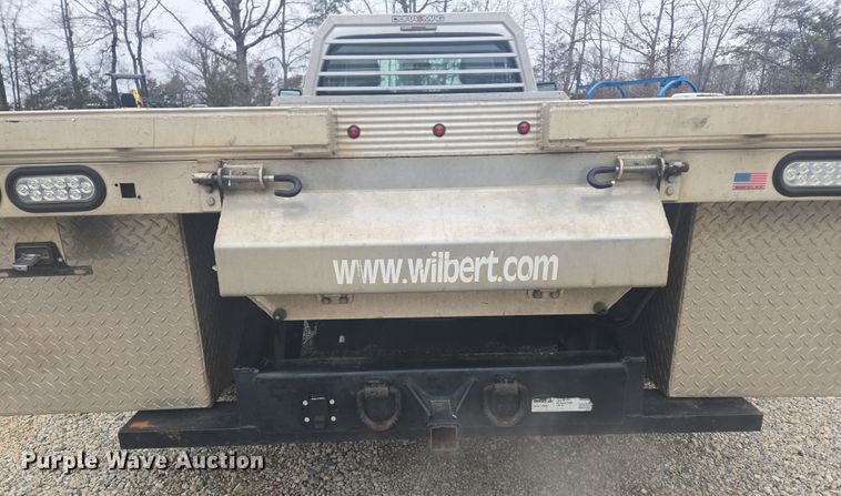 image for item EC3474 2013 Ford F450 Super Duty flatbed truck