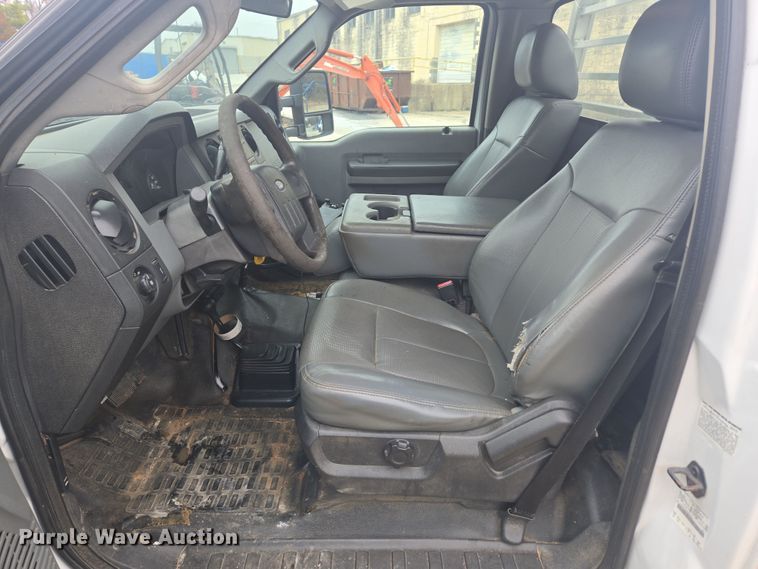 image for item EC3474 2013 Ford F450 Super Duty flatbed truck