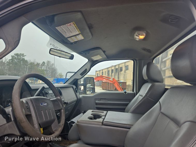 image for item EC3474 2013 Ford F450 Super Duty flatbed truck