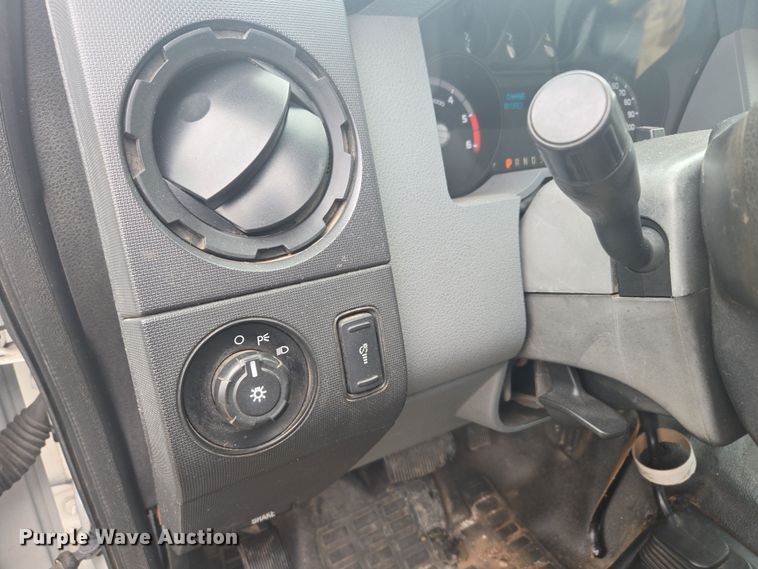 image for item EC3474 2013 Ford F450 Super Duty flatbed truck