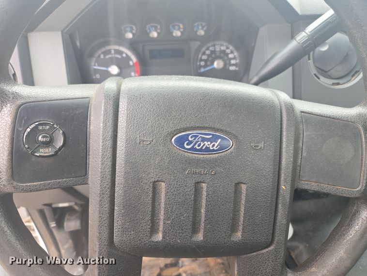 image for item EC3474 2013 Ford F450 Super Duty flatbed truck