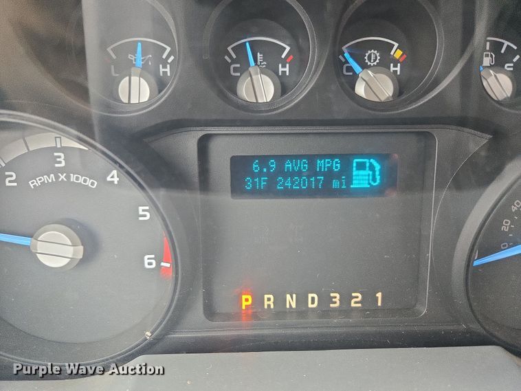 image for item EC3474 2013 Ford F450 Super Duty flatbed truck